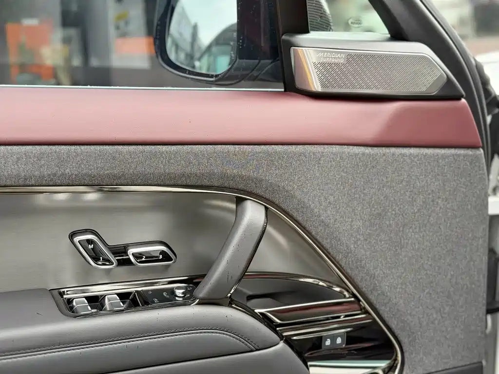 Land Rover Sport 2025 — фото 9