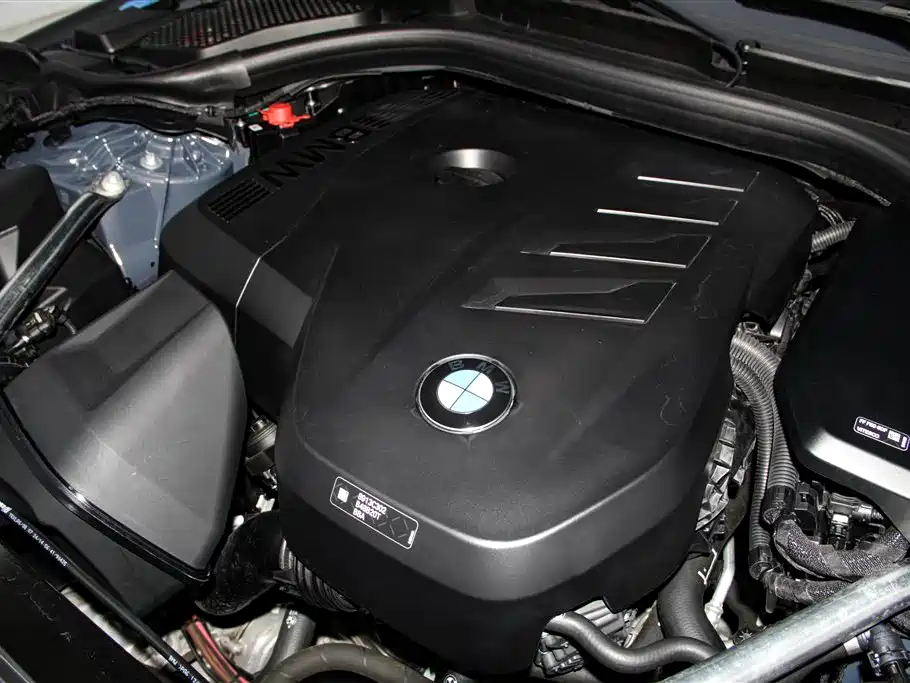 BMW 5 Series 2025 — фото 12