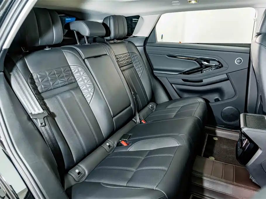 Land Rover Range Rover Evoque 2024 — фото 22
