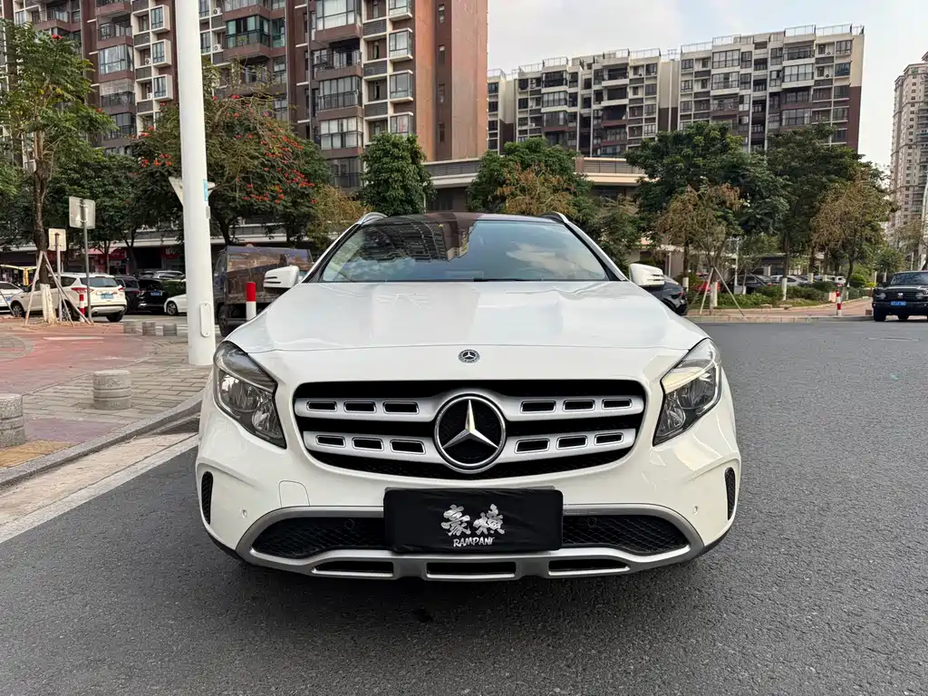 Mercedes-Benz GLA 2017 — фото 2