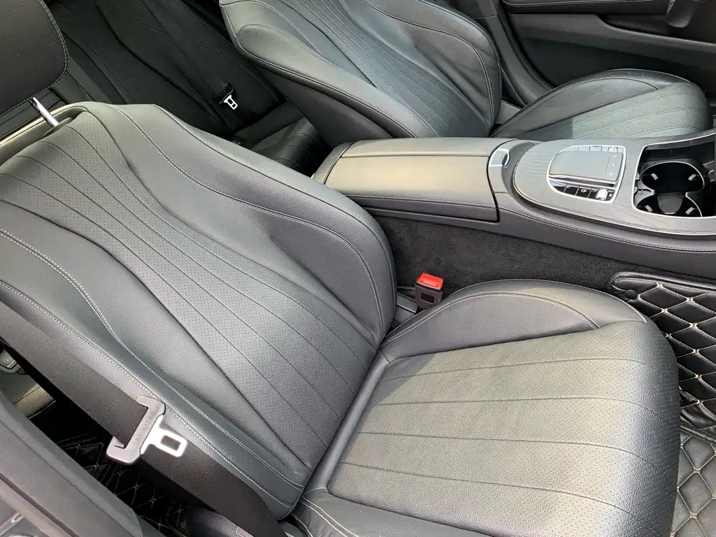 Mercedes-Benz E-Class 2020 — фото 27