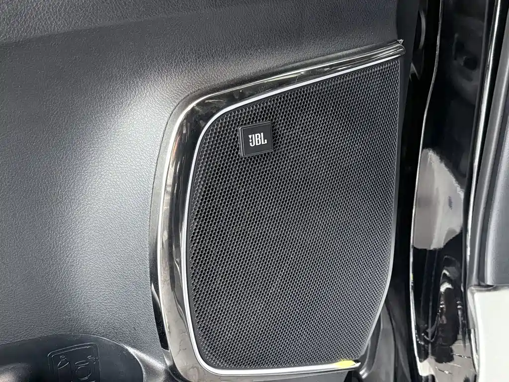 Toyota Vellfire 2022 — фото 21