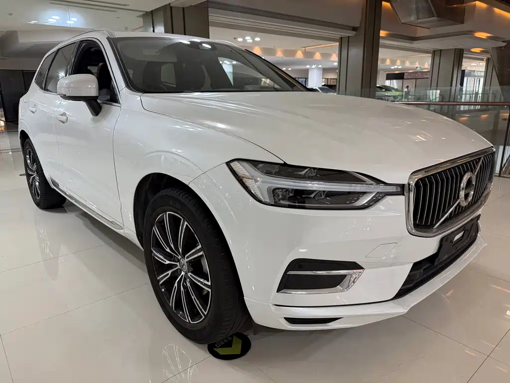 Volvo XC60 2020 — фото 3