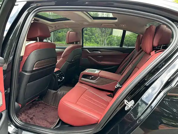 BMW 5 Series 2023