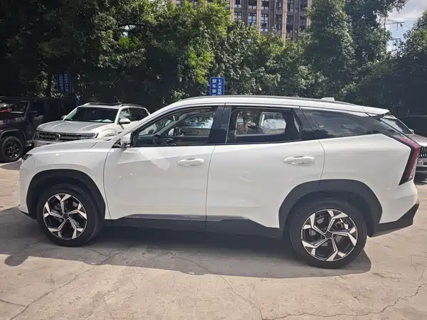 Geely Boyue L 2023