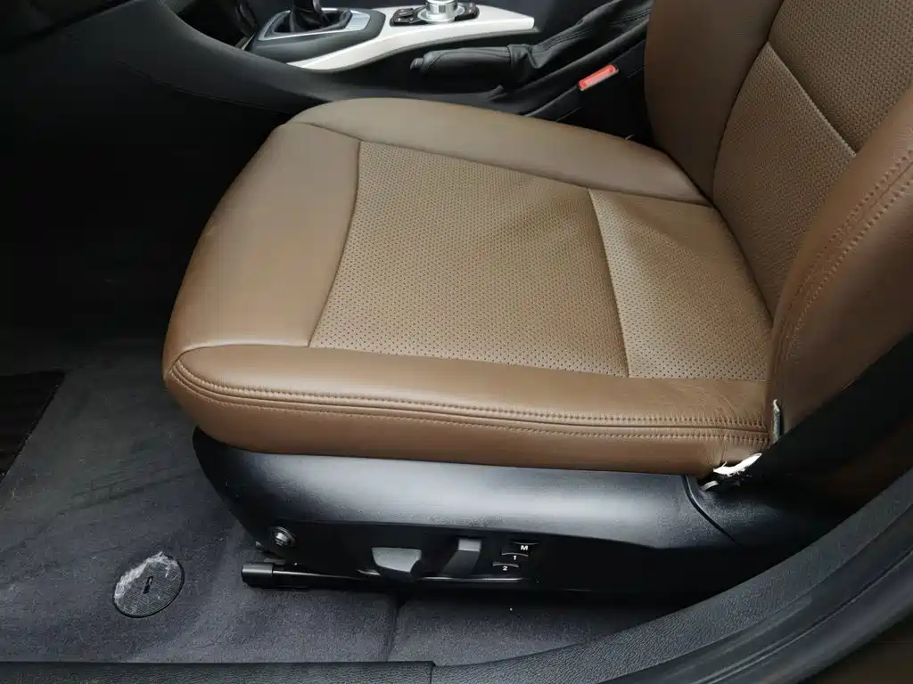 BMW X1 2015 — фото 20
