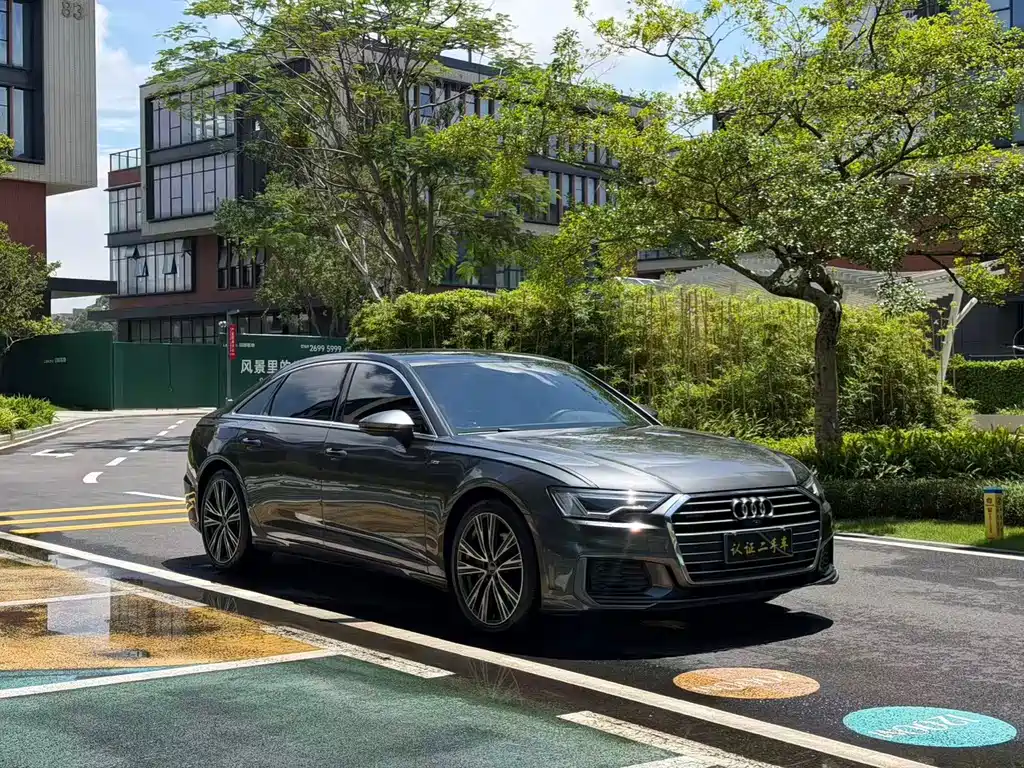 Audi A6L 2022