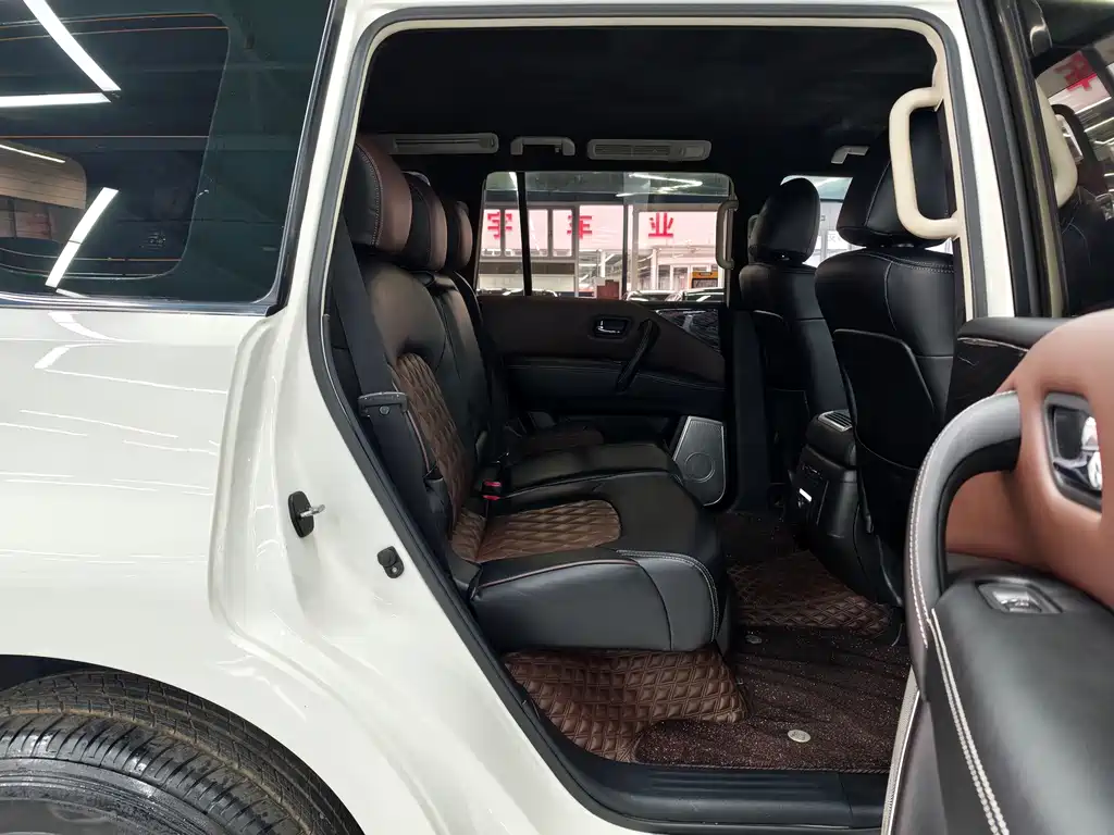Nissan Patrol 2019 — фото 11