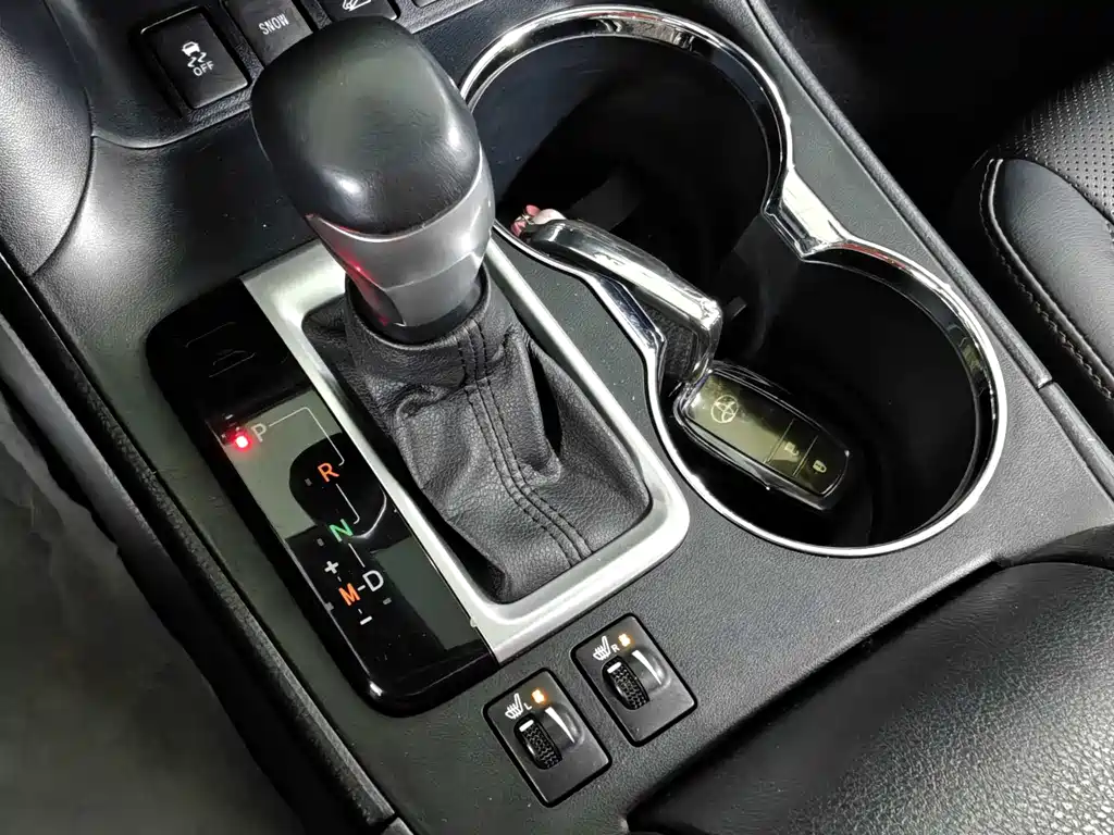 Toyota Highlander 2021 — фото 13