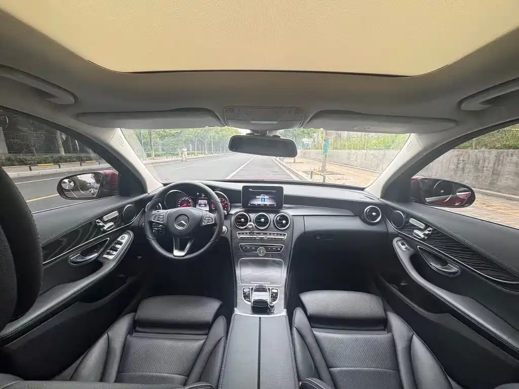 Mercedes-Benz C-Class 2018 — фото 13