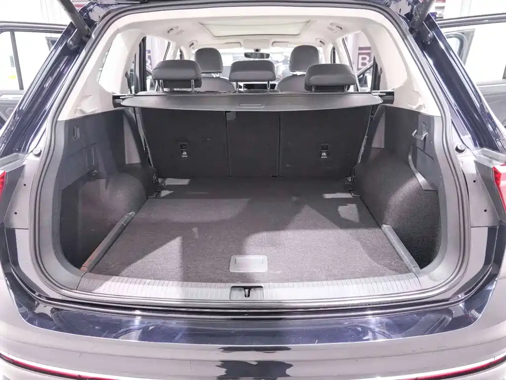 Volkswagen Tiguan L 2022 — фото 19