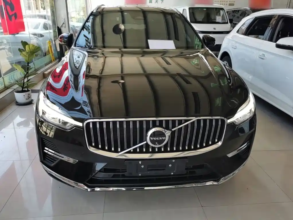 Volvo XC60 PHEV 2023 — фото 3