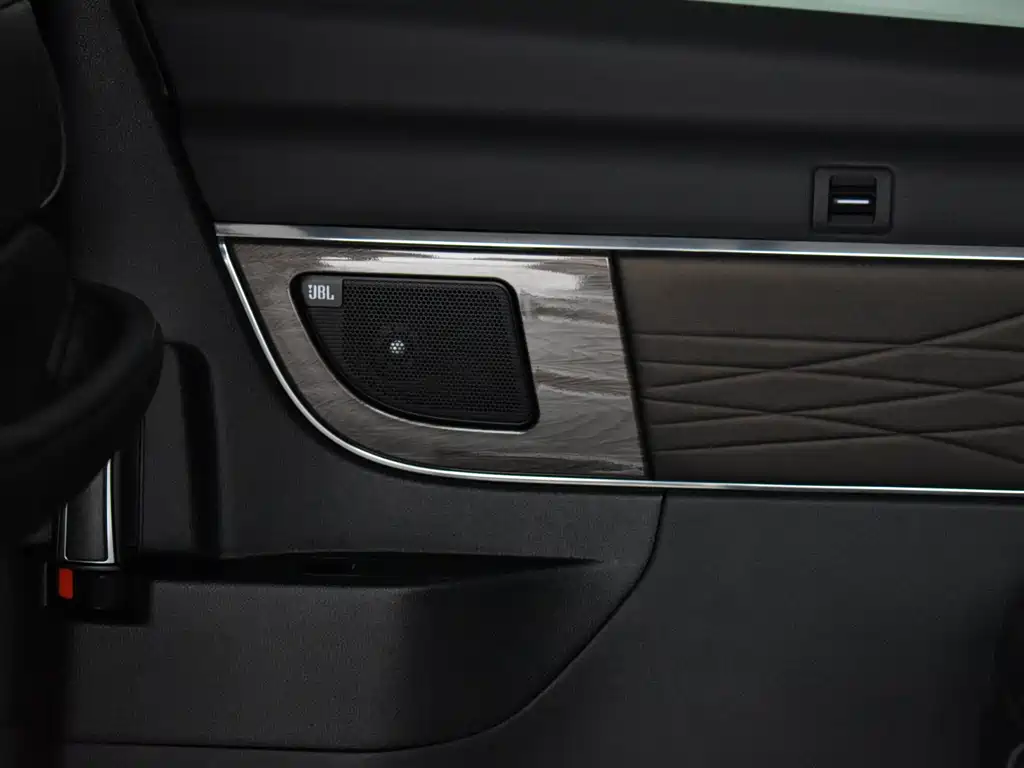 Toyota Vellfire 2024 — фото 20