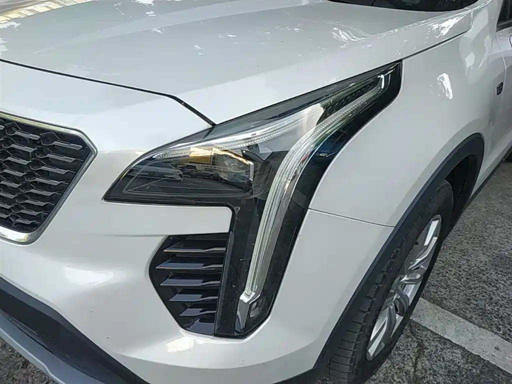 Cadillac XT4 2019 — фото 18