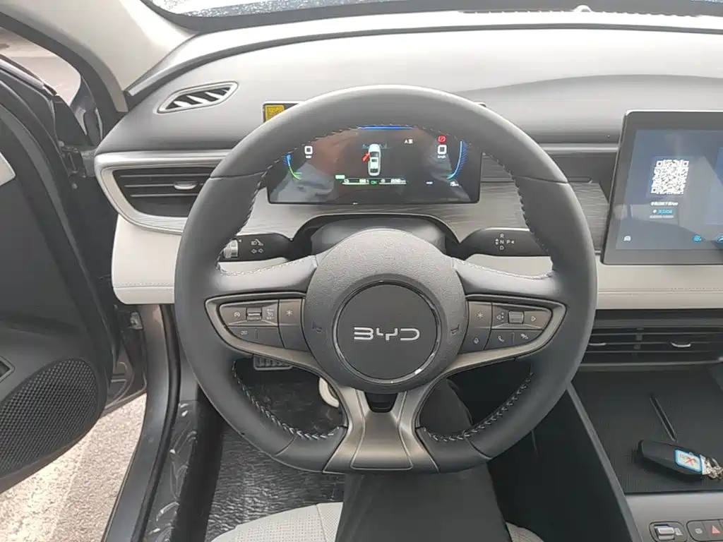 BYD Seal 05 DM-i 2026 — фото 11