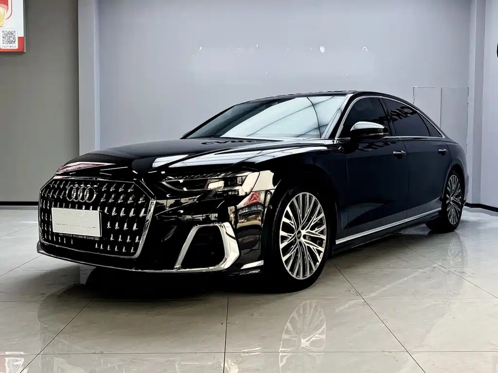 Audi A8 2023 — фото 1