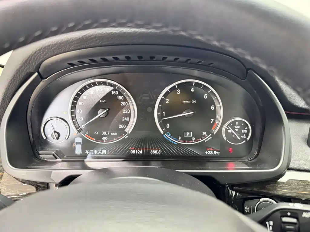 BMW X5 2015 — фото 10