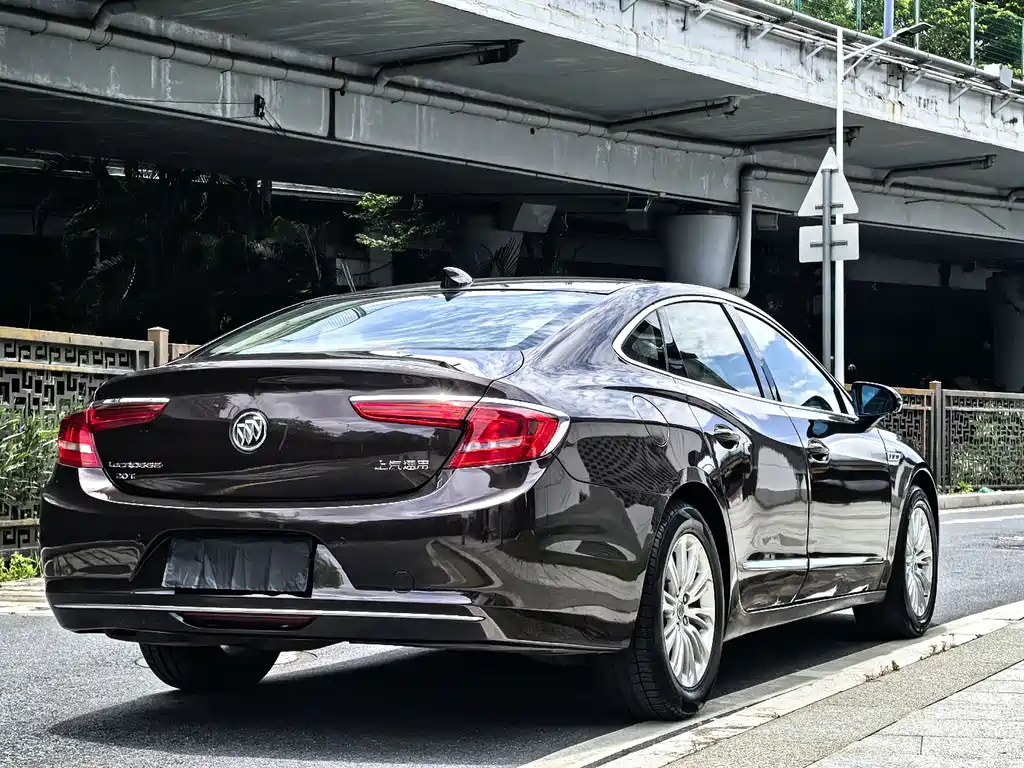Buick LaCrosse 2017 — фото 15