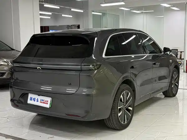 Li Auto L6 2025