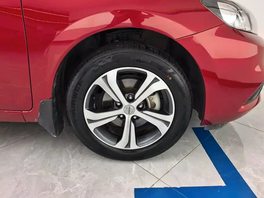 Nissan Tiida 2017
