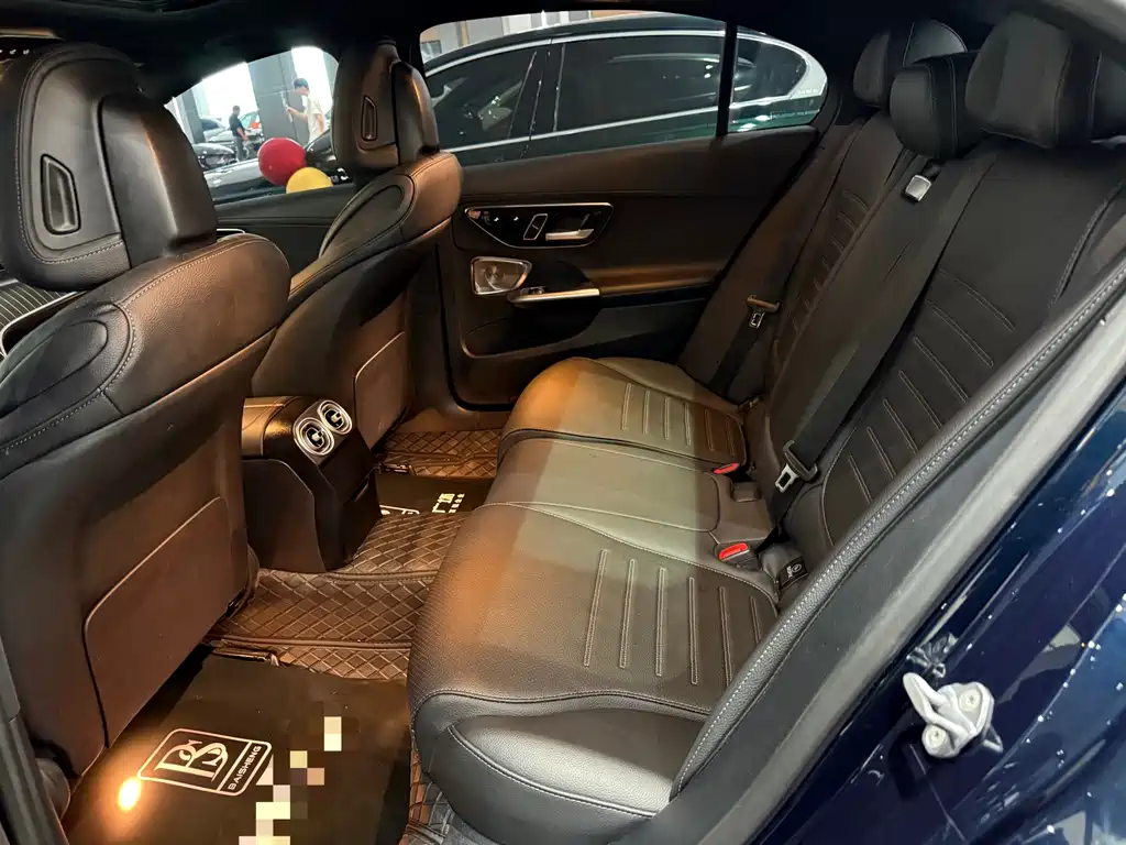 Mercedes-Benz C-Class 2023 — фото 5