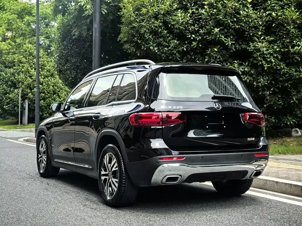 Mercedes-Benz GLB 2026