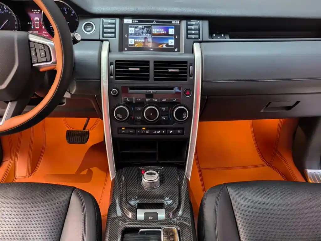 Land Rover Discovery Sport 2015 — фото 12