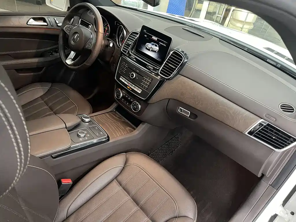 Mercedes-Benz GLE 2018 — фото 10