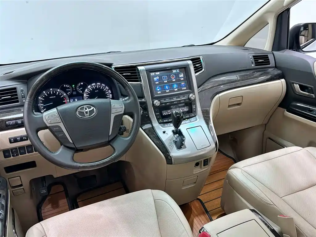 Toyota Alphard 2014 — фото 20