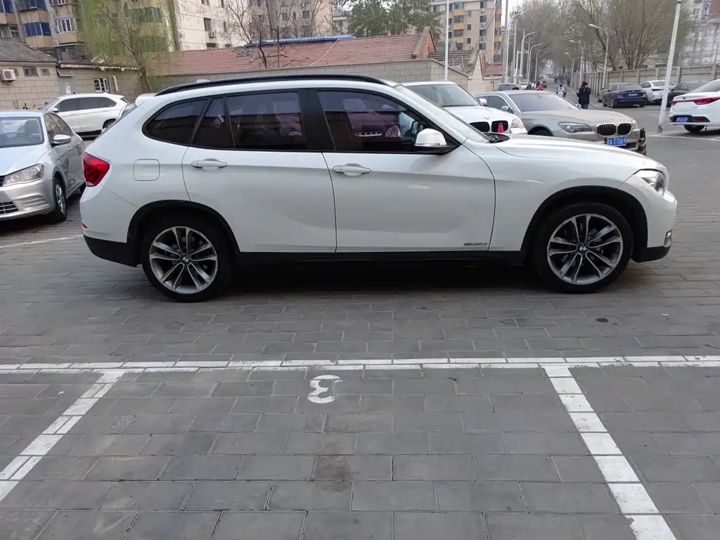 BMW X1 2014 — фото 18