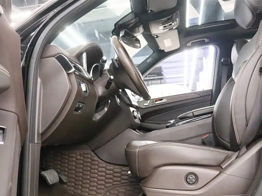 Mercedes-Benz GLE 2019 — фото 14
