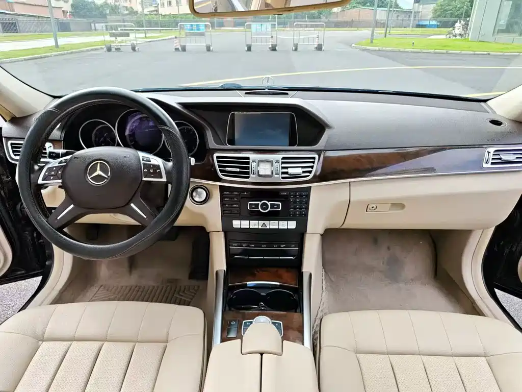 Mercedes-Benz E-Class 2015 — фото 6