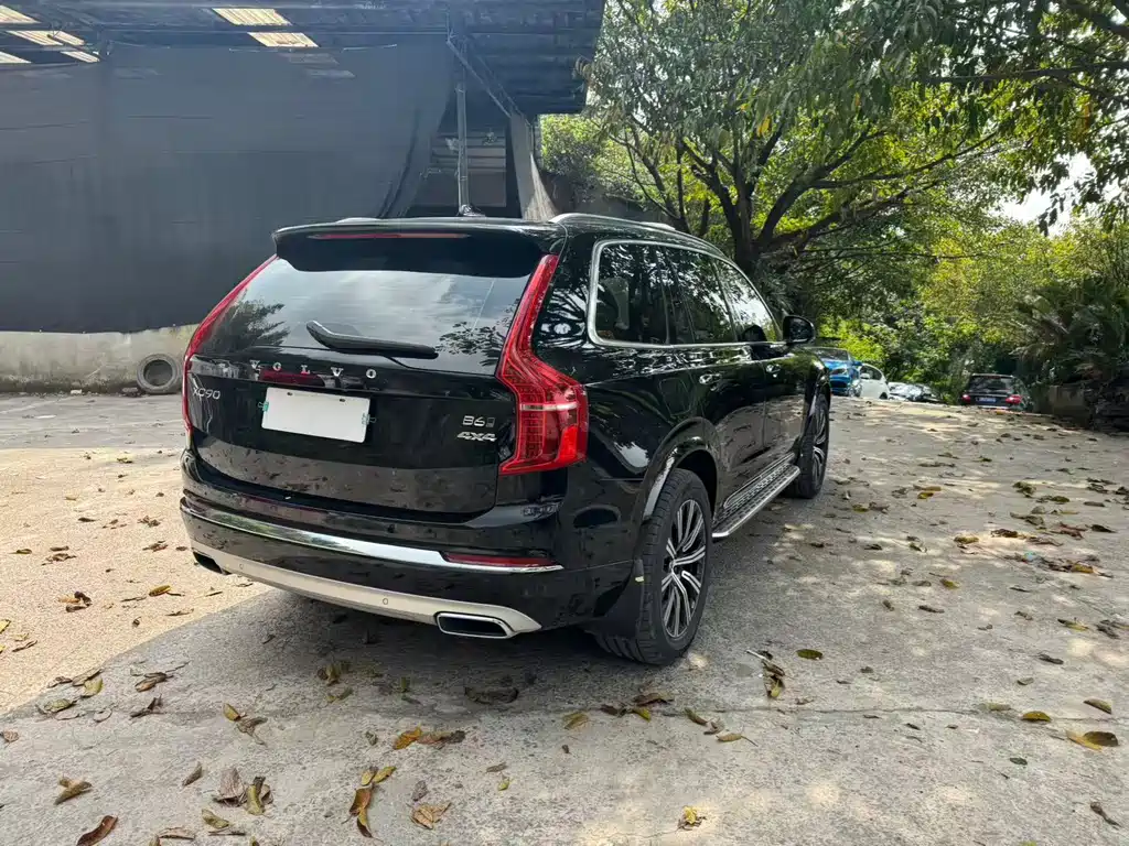 Volvo XC90 2022 — фото 13