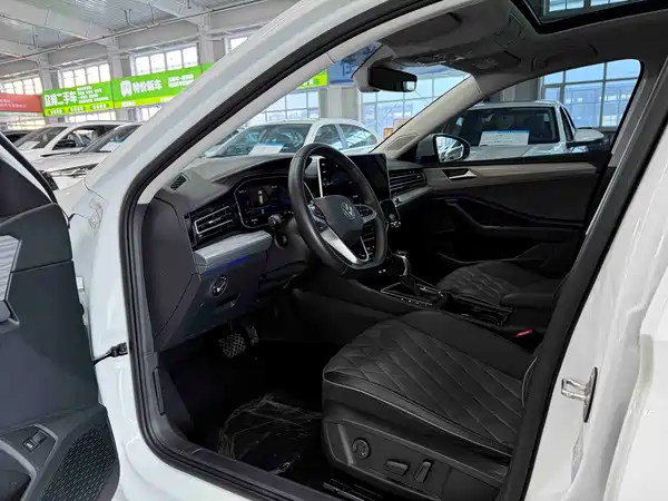 Volkswagen Sagitar 2023