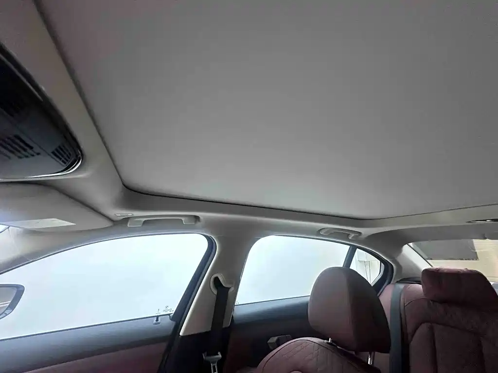 BMW 3 Series 2023 — фото 14