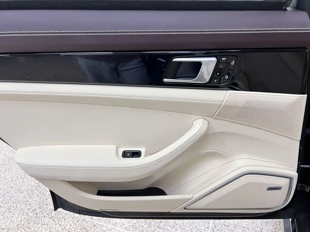 Porsche Panamera 2019 — фото 24
