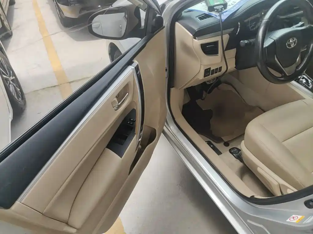 Toyota Corolla 2015 — фото 16