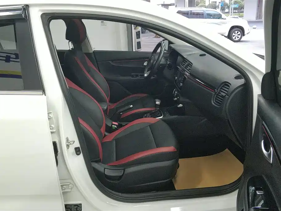 Kia KX Cross 2019 — фото 8