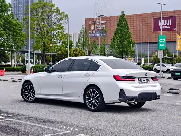 BMW 3 Series 2023