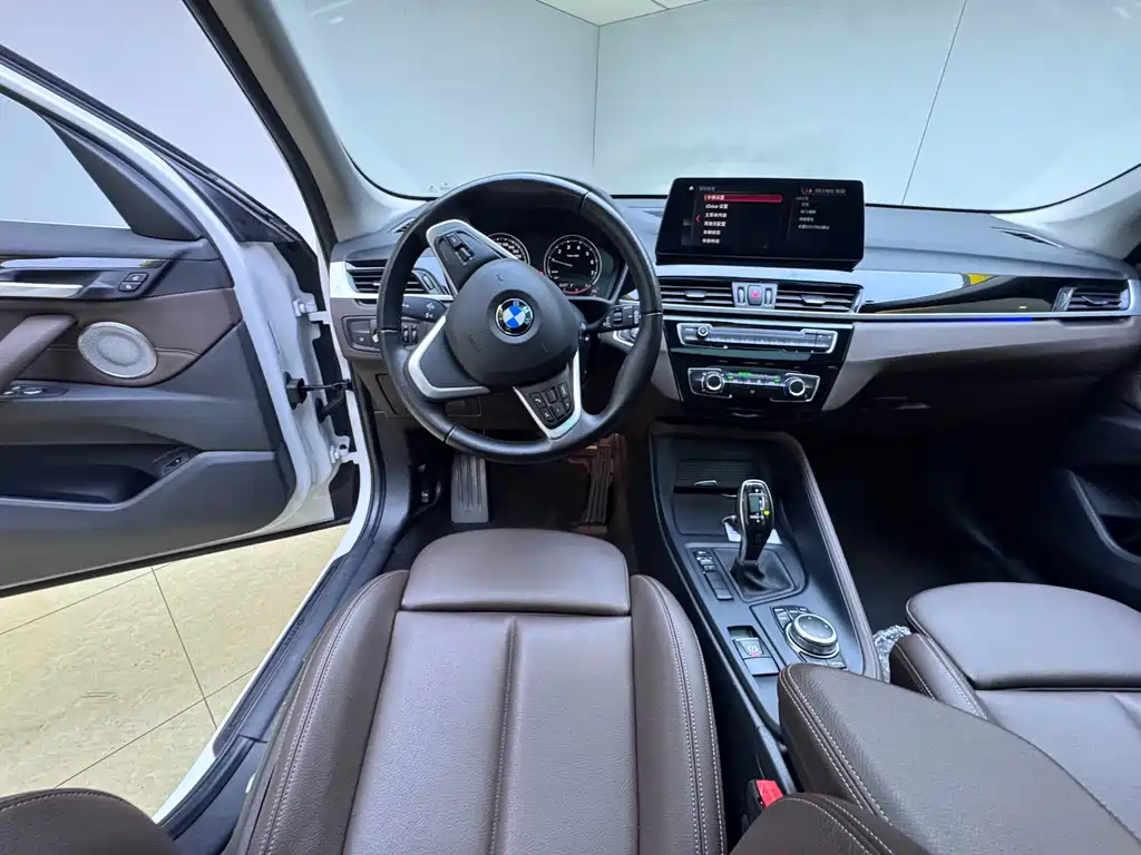 BMW X1 2022 — фото 12