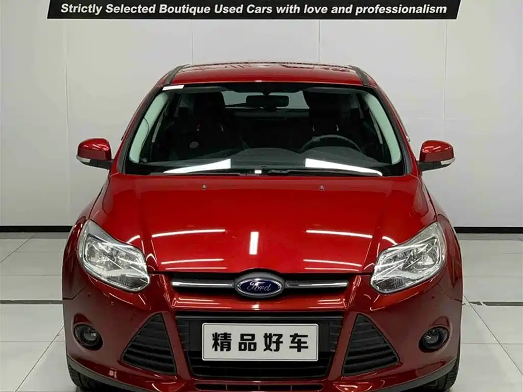 Ford Focus 2013 — фото 1