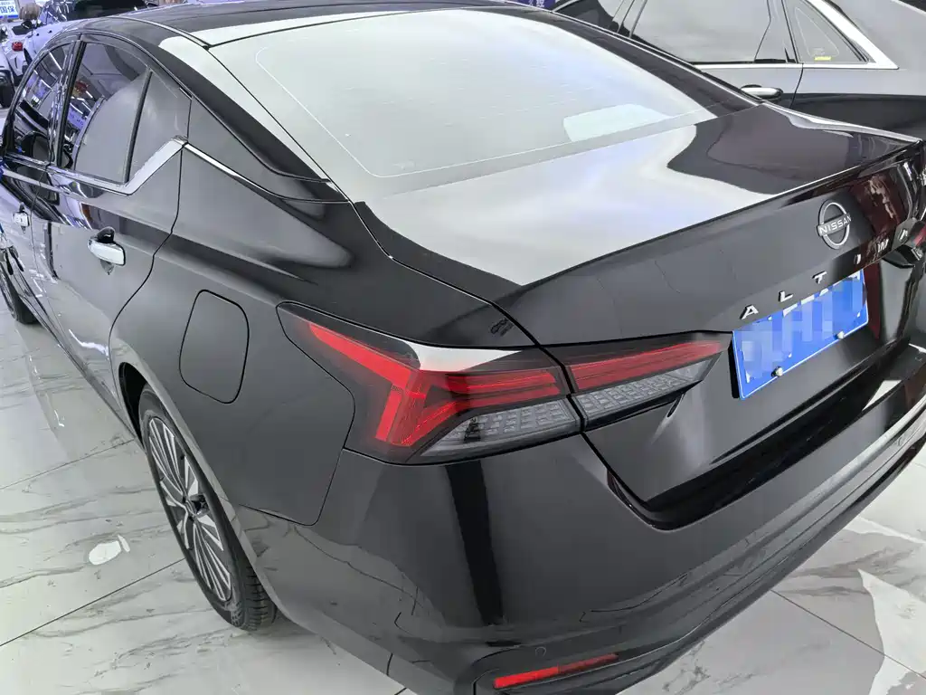 Nissan Teana 2025