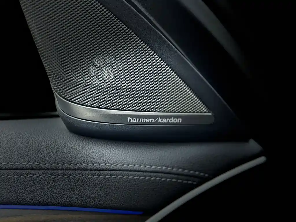 BMW 5 Series 2023 — фото 18