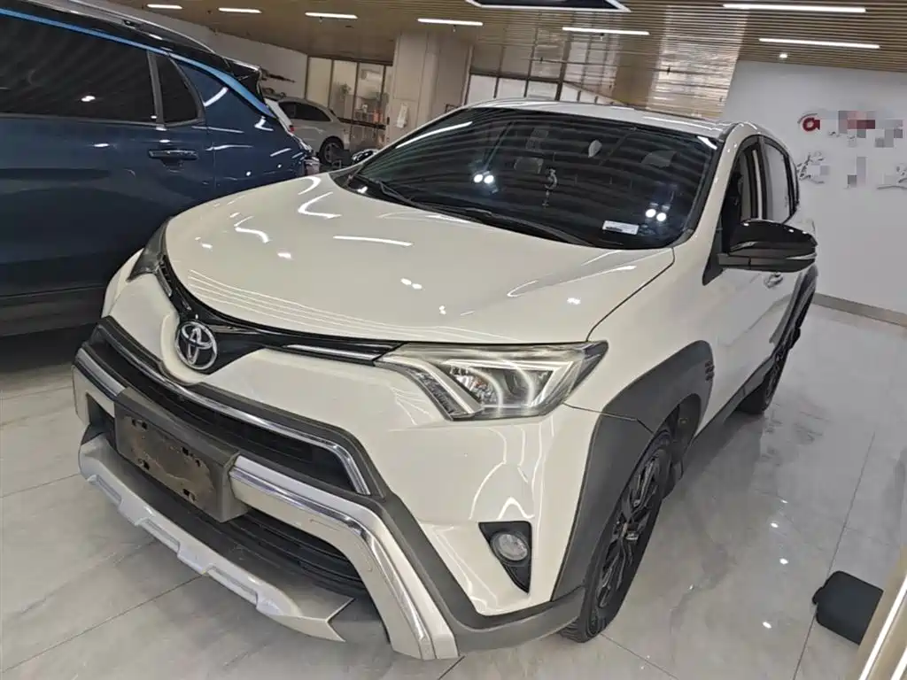 Toyota RAV4 2019 — фото 2
