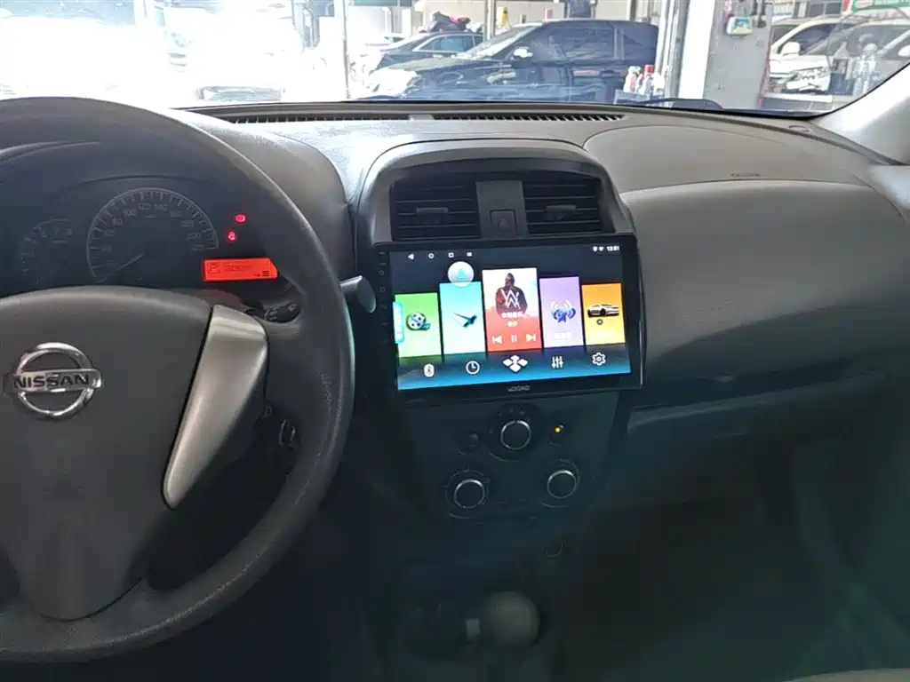 Nissan Sunny 2016 — фото 13