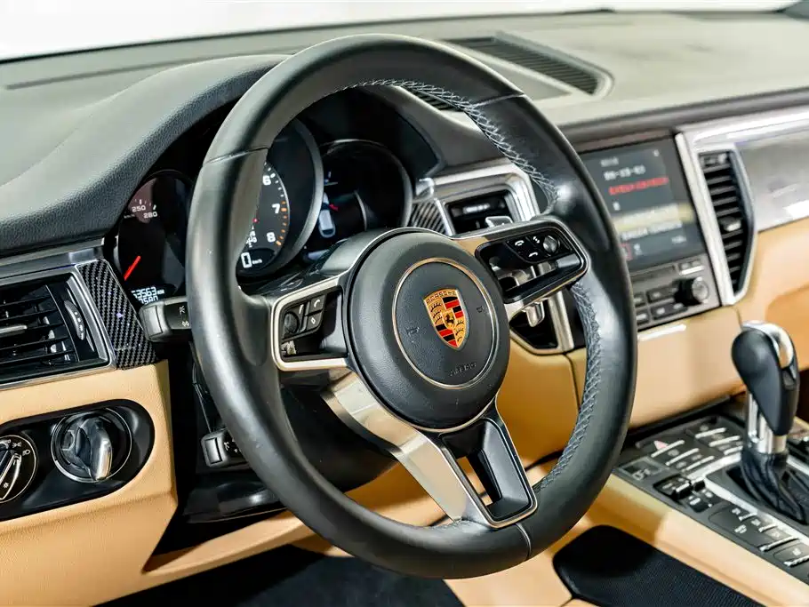Porsche Macan 2017 — фото 9