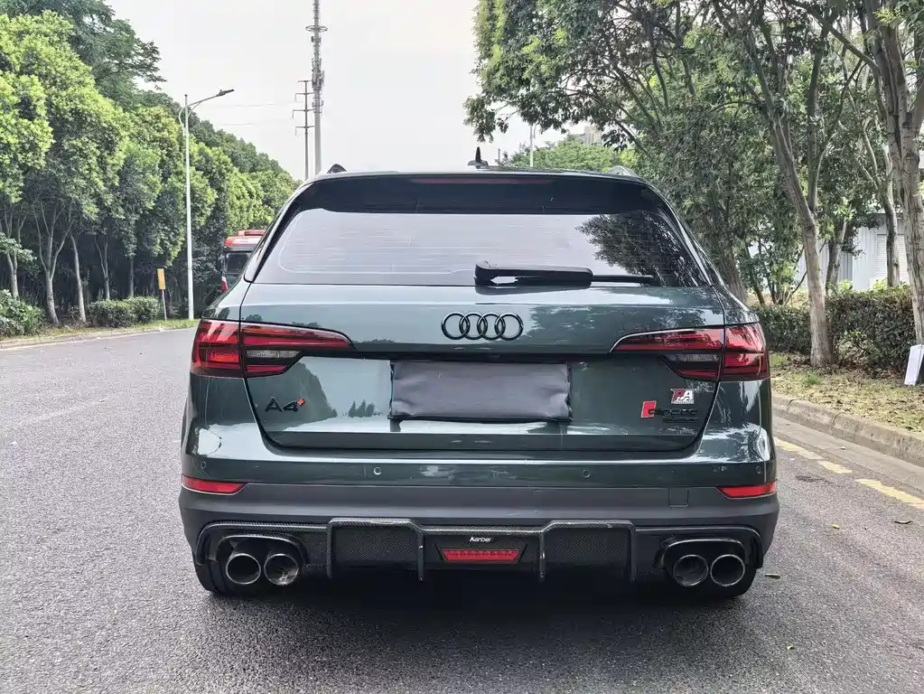 Audi A4 2018 — фото 17