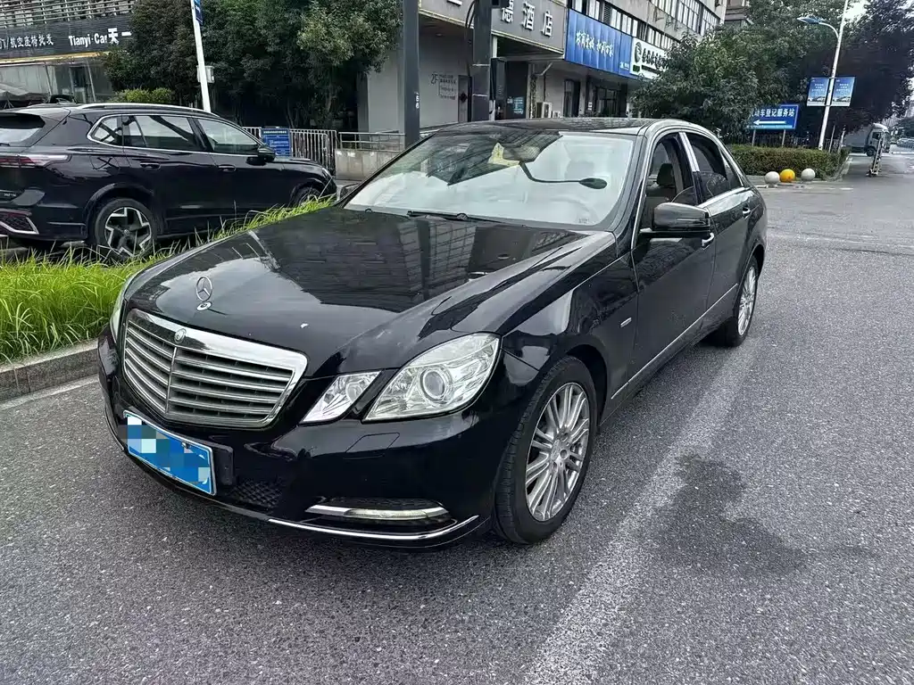 Mercedes-Benz E-Class 2011