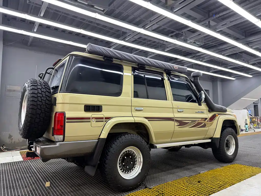 Toyota Land Cruiser 2019 — фото 6