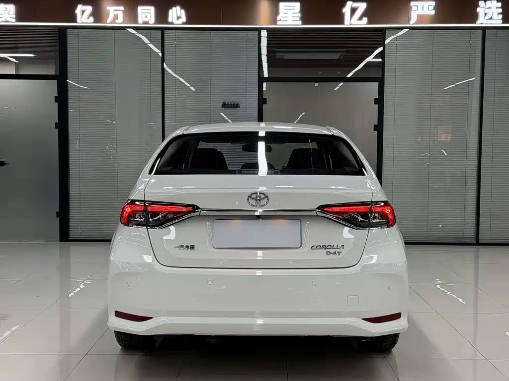 Toyota Corolla 2023 — фото 16
